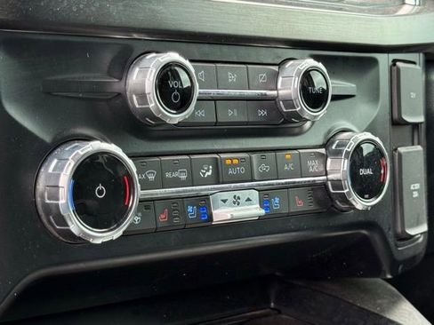 Used 2023 Ford F250 Lariat w/ Lariat Ultimate Package AWD/4WD image 24