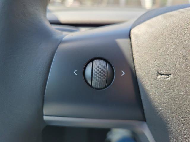 Used 2018 Tesla Model 3 Mid Range RWD image 36