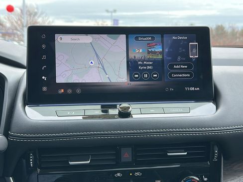 Certified 2024 Nissan Rogue Platinum w/ Platinum Premium Package image 18