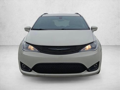 Used 2020 Chrysler Pacifica Touring-L w/ S Appearance Package FWD image 2