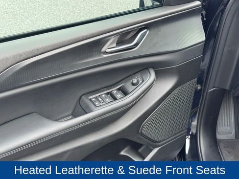 Used 2024 Jeep Grand Cherokee Altitude image 9