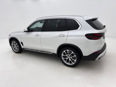 Used 2024 BMW X5 xDrive40i w/ Premium Package AWD/4WD image 10