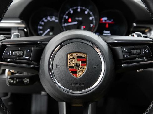 Certified 2023 Porsche Macan AWD/4WD image 14