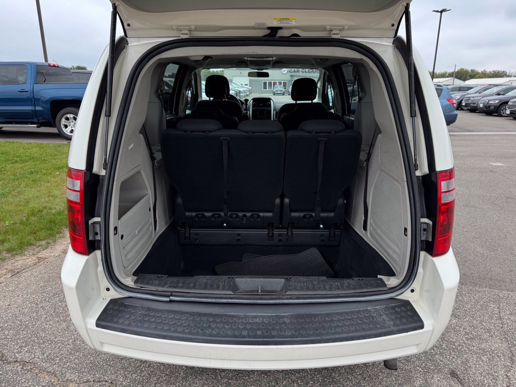 Used 2010 Dodge Grand Caravan SXT FWD image 36