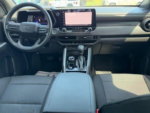 Used 2023 Chevrolet Colorado Trail Boss w/ Technology Package AWD/4WD image 11