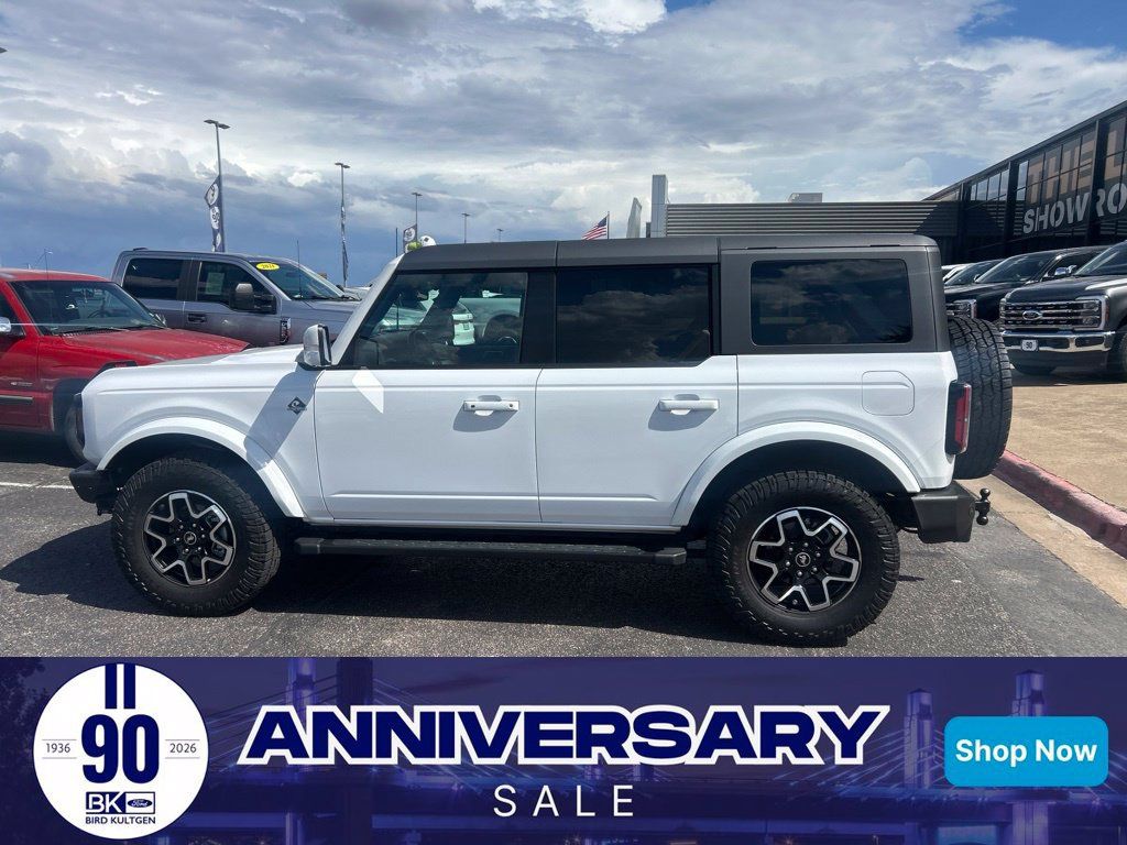Used 2024 Ford Bronco Outer Banks AWD/4WD image 1