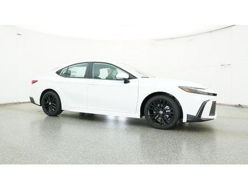 New 2026 Toyota Camry SE image 28