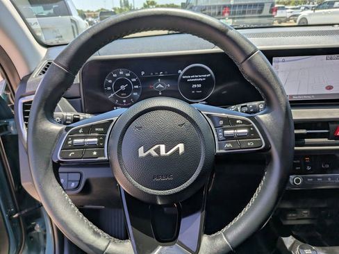 Certified 2025 Kia Seltos EX FWD image 29