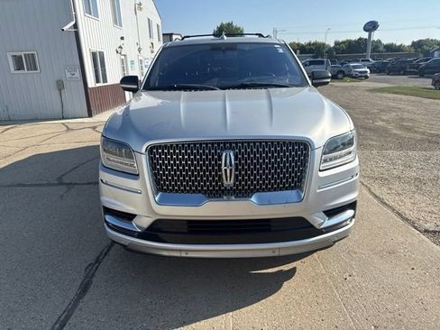 Used 2018 Lincoln Navigator L Select w/ Technology Package AWD/4WD image 9