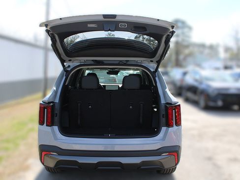 New 2026 Kia Sorento X-Line EX image 9