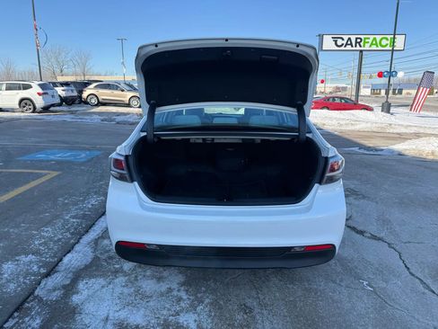 Used 2016 Hyundai Sonata Plug-In Hybrid image 12