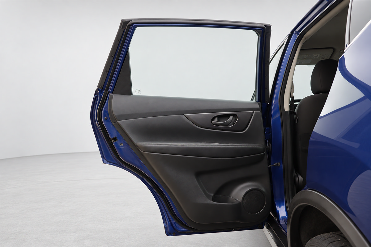Used 2020 Nissan Rogue S FWD image 16