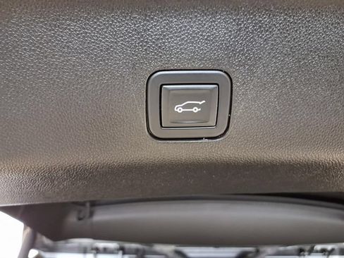 Used 2023 Chevrolet Tahoe RST AWD/4WD image 23