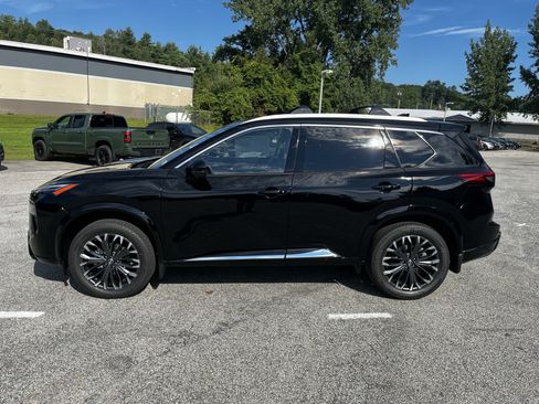 New 2026 Nissan Rogue Platinum AWD/4WD image 4