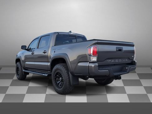 Used 2021 Toyota Tacoma TRD Off-Road w/ Technology Package AWD/4WD image 4