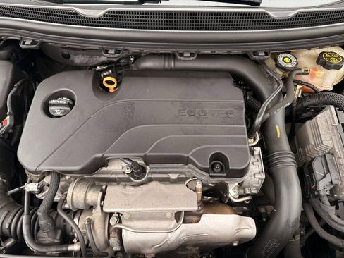 Used 2018 Chevrolet Cruze LT w/ Convenience Package FWD image 15