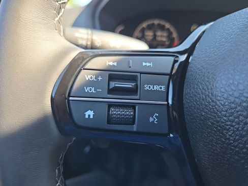 Used 2020 Toyota Highlander XLE FWD image 31