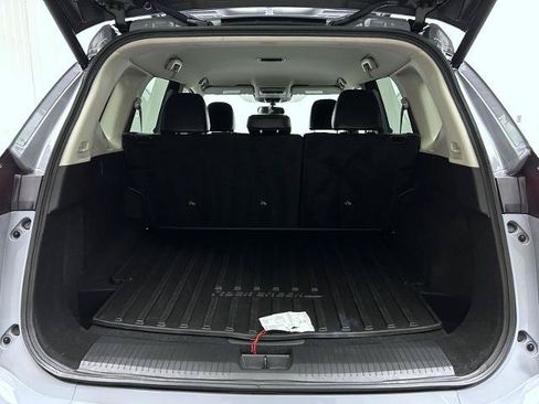Certified 2025 Nissan Rogue SV AWD/4WD image 21