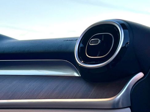 Certified 2024 Mercedes-Benz C 300 4MATIC Sedan image 17