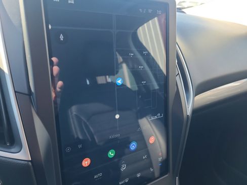 Used 2024 Ford Edge SEL image 21