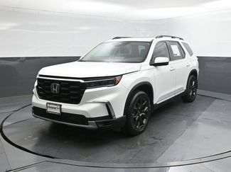 Certified 2025 Honda Pilot Touring video 1