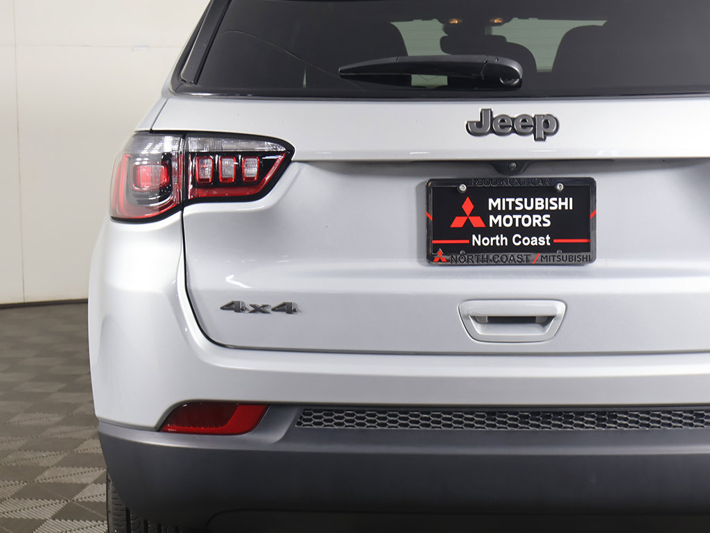 Used 2025 Jeep Compass Latitude w/ Altitude Special Edition AWD/4WD image 13