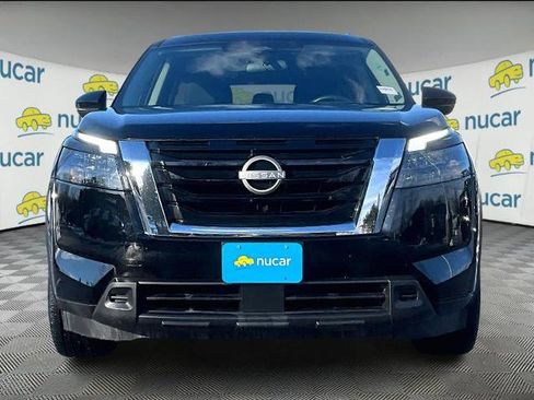 Certified 2025 Nissan Pathfinder SV image 2
