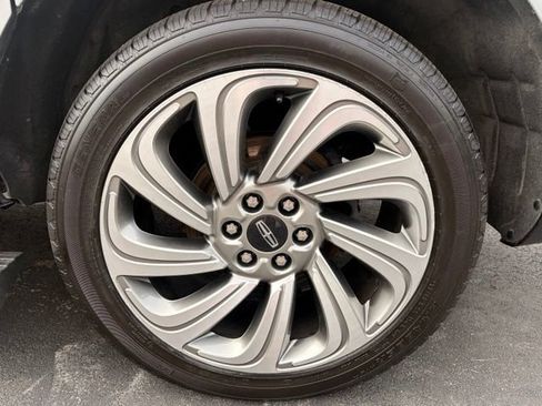 Used 2023 Lincoln Navigator L Reserve AWD/4WD image 35