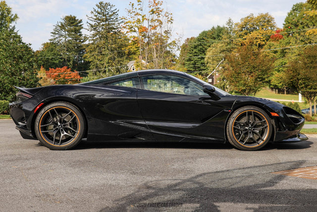 Used 2025 McLaren 750S RWD image 8
