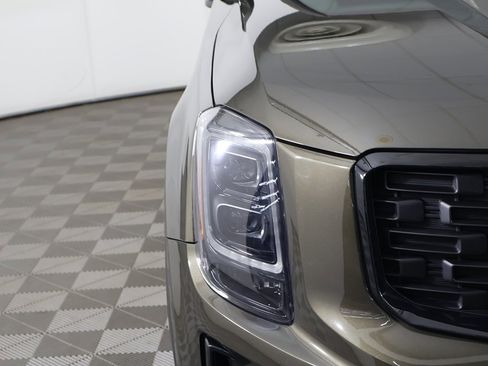 Used 2022 Kia Telluride SX w/ SX Prestige Package image 19