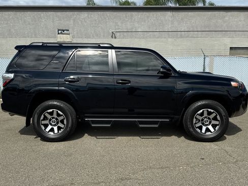 Used 2024 Toyota 4Runner TRD Off-Road Premium w/ Moonroof Package AWD/4WD image 6