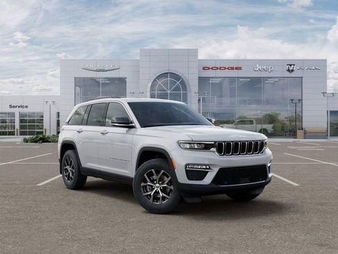 New 2025 Jeep Grand Cherokee Limited w/ Luxury Tech Group II AWD/4WD image 5