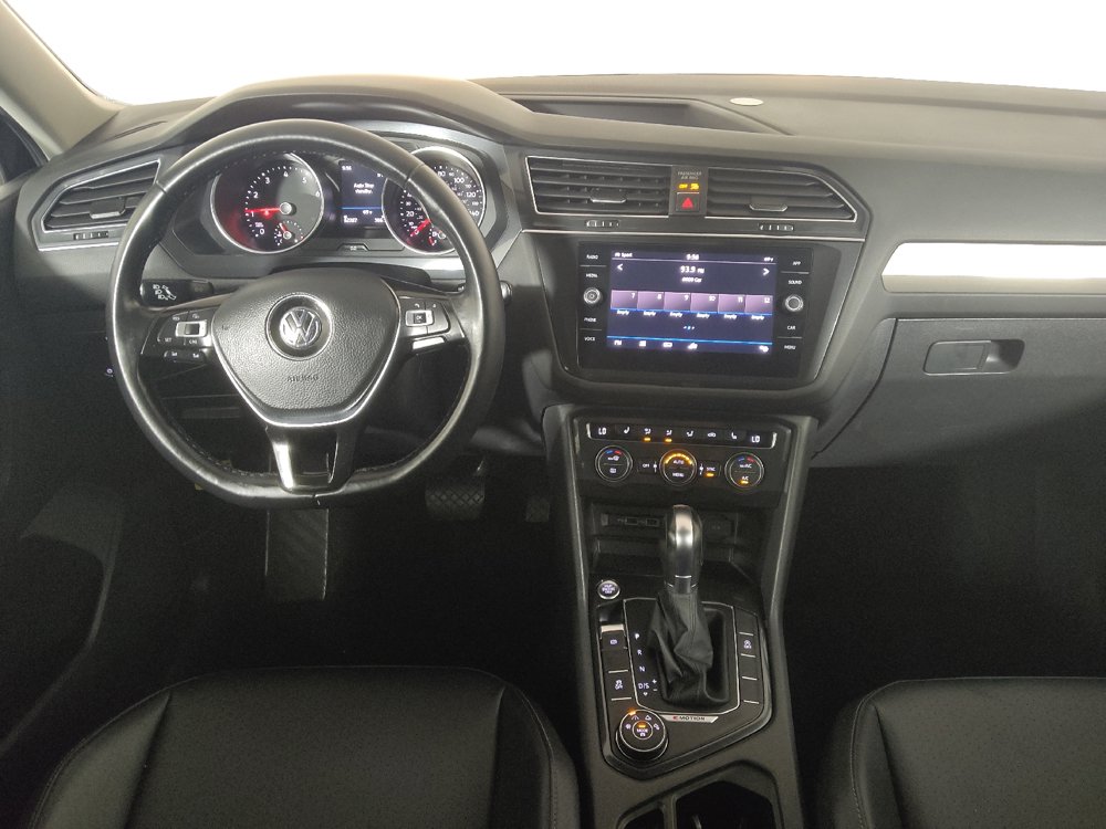 Used 2018 Volkswagen Tiguan SE AWD/4WD image 22