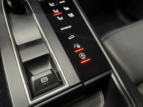 Used 2024 Porsche Macan GTS image 35