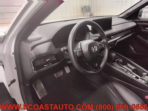 Used 2025 Honda Accord Sport image 11