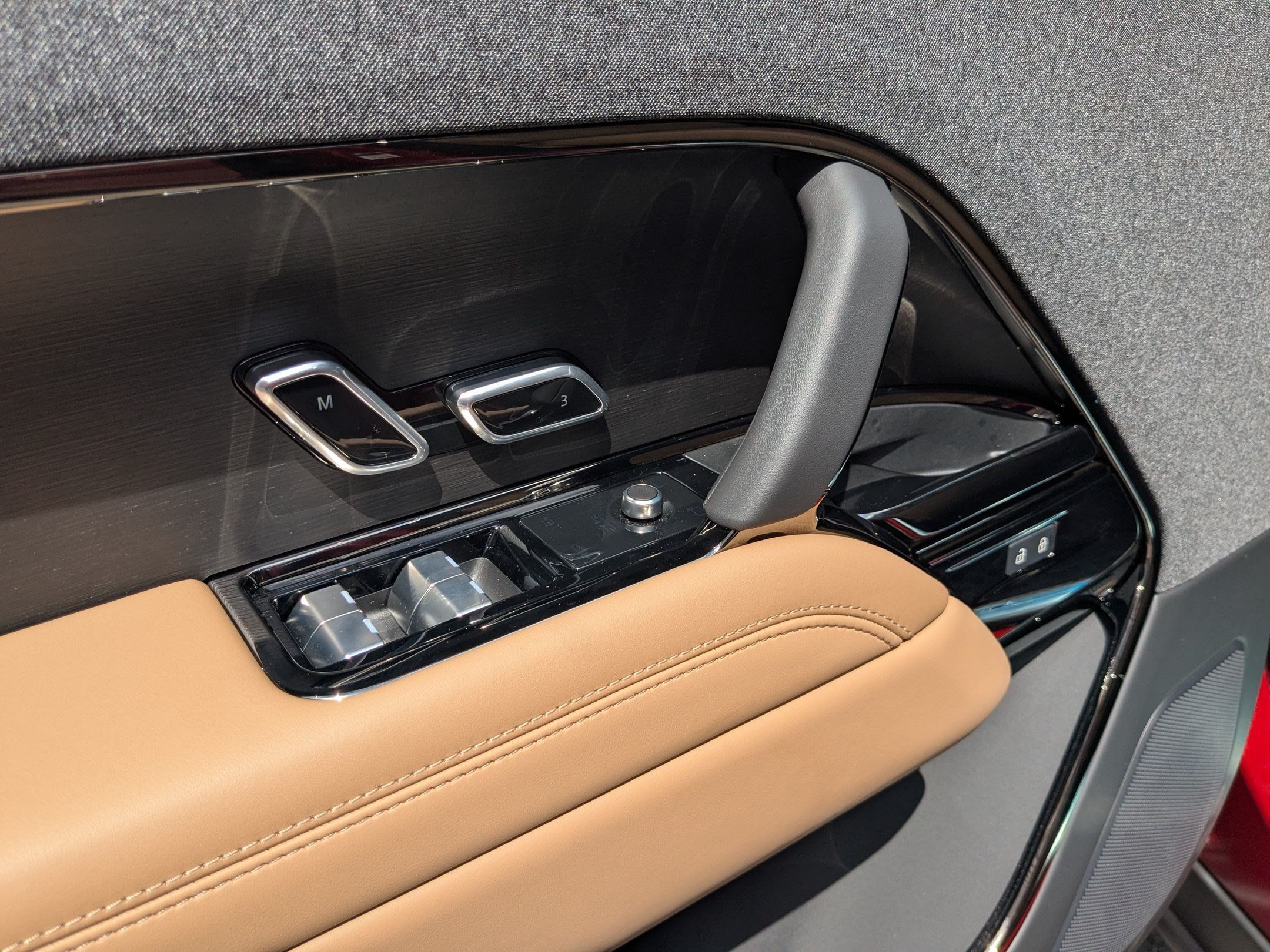 New 2026 Land Rover Range Rover Sport SE AWD/4WD image 13