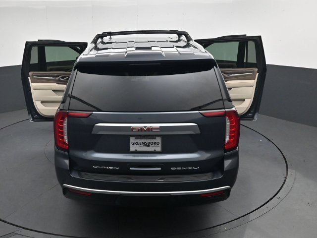 Used 2021 GMC Yukon XL Denali w/ Denali Premium Package AWD/4WD image 40