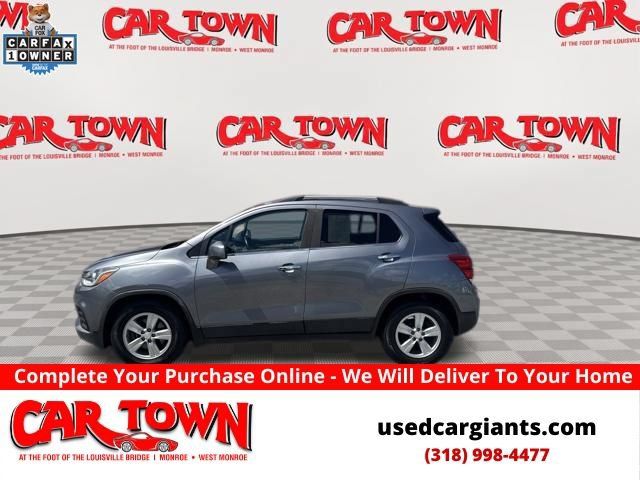 Used 2020 Chevrolet Trax LT w/ LT Convenience Package FWD image 1