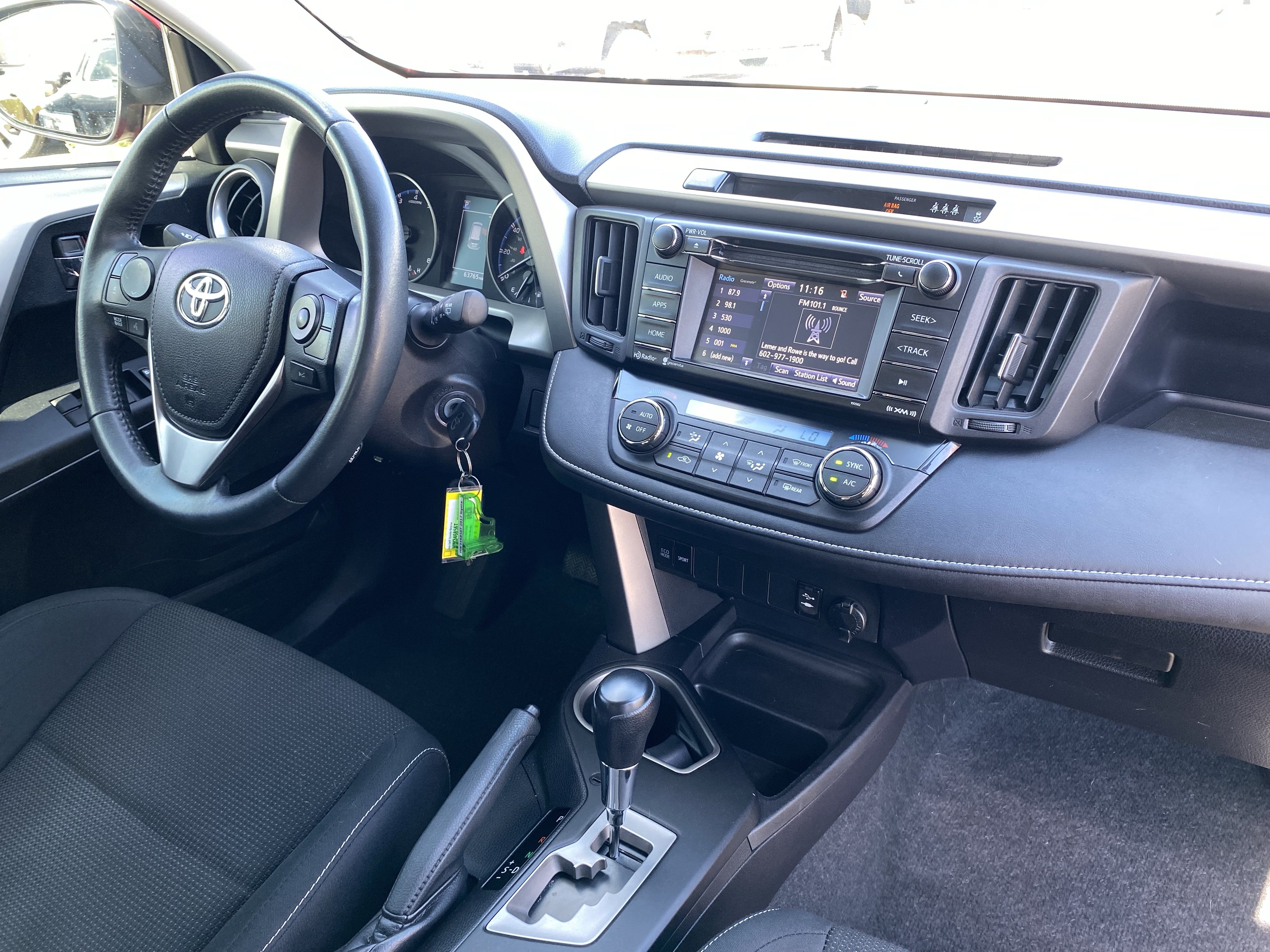 Used 2017 Toyota RAV4 XLE w/ Carpet Mat Package FWD image 12