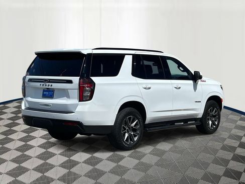 Used 2023 Chevrolet Tahoe Z71 w/ Luxury Package AWD/4WD image 5