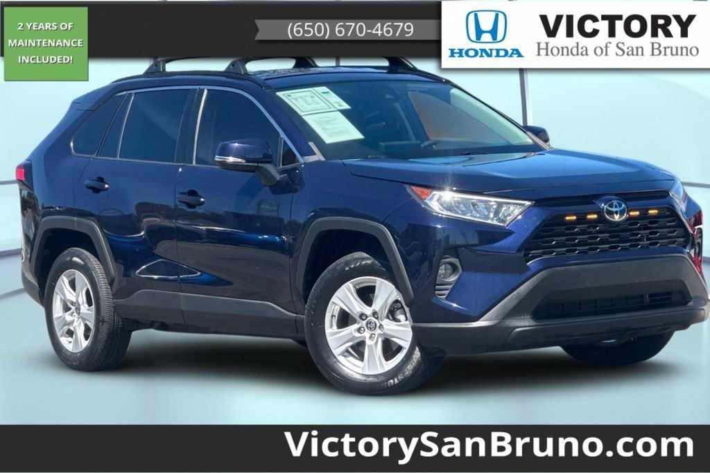 Used 2021 Toyota RAV4 XLE AWD/4WD image 1