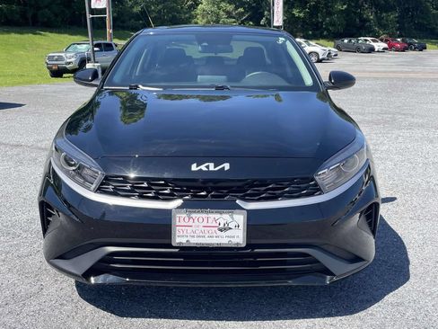 Used 2024 Kia Forte LXS FWD image 6