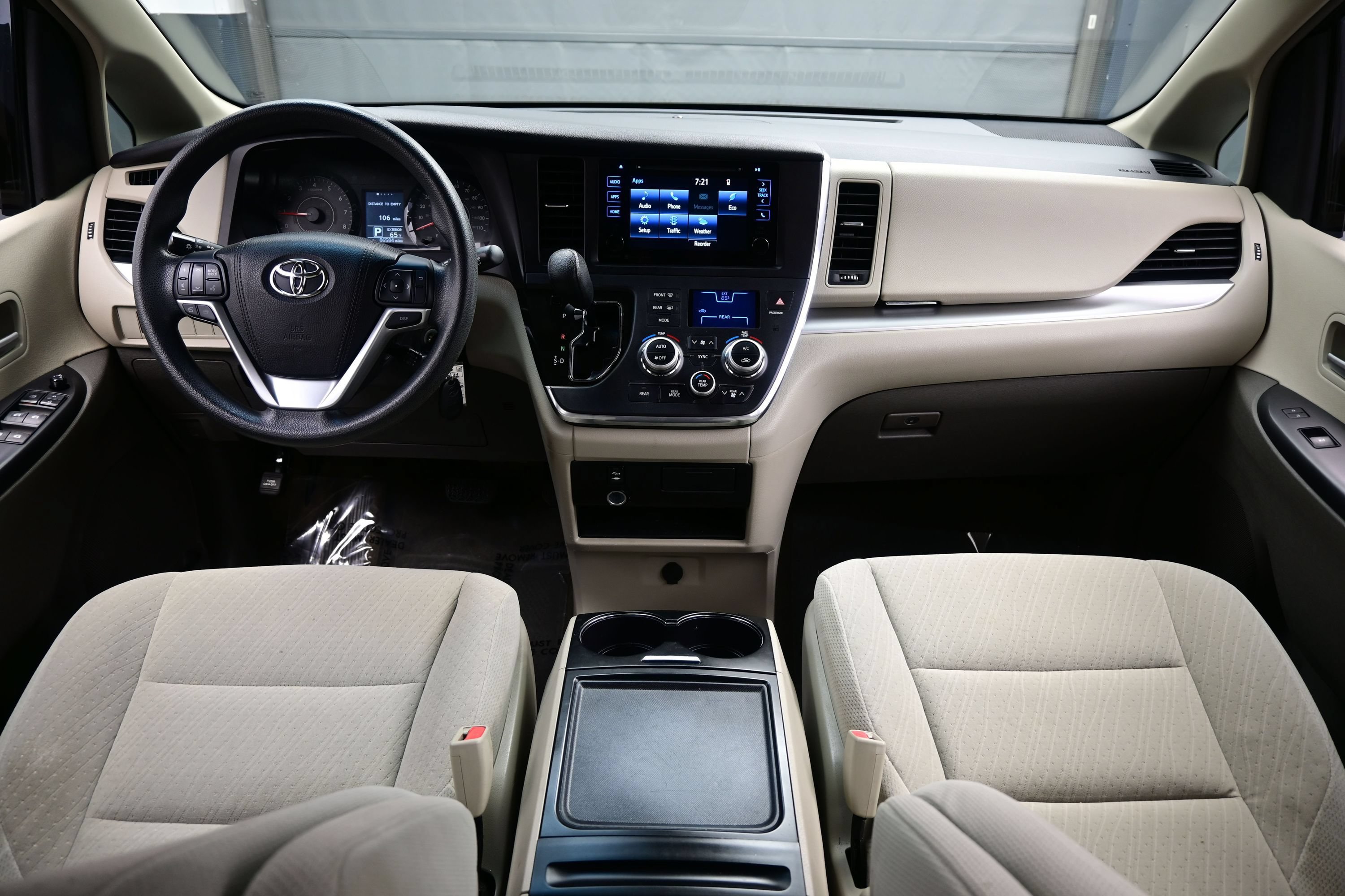 Used 2016 Toyota Sienna LE FWD image 18