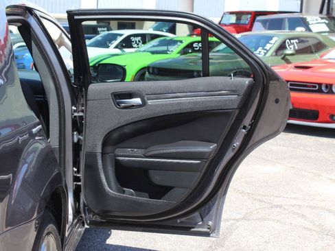 Used 2018 Chrysler 300 Touring w/ Sport Appearance Package RWD image 12