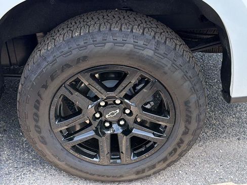 New 2026 Chevrolet Silverado 1500 Custom w/ Turbomax Blackout Package RWD image 9