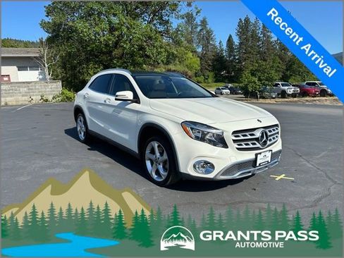 Used 2018 Mercedes-Benz GLA 250 4MATIC image 1