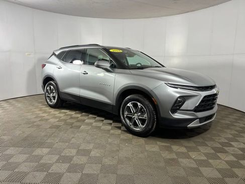 Used 2024 Chevrolet Blazer LT FWD image 8
