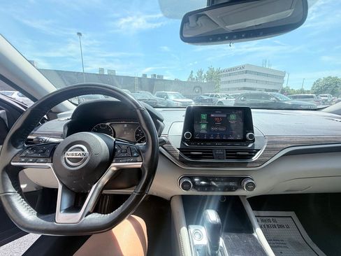 Used 2022 Nissan Altima 2.5 Platinum AWD/4WD image 17