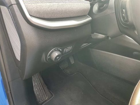 Used 2024 Jeep Compass Latitude AWD/4WD image 27