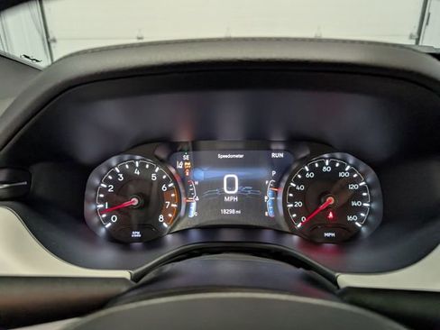 Used 2025 Jeep Compass Limited AWD/4WD image 15